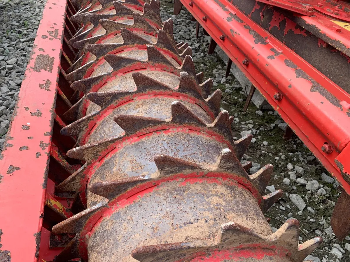 KVERNELAND 3m POWER HARROW, 1 OWNER - Image 2