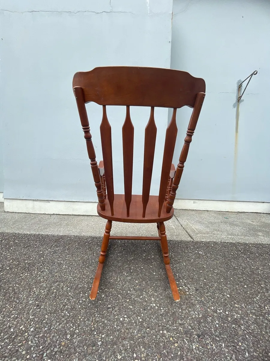 Vintage rocking chair - Image 2
