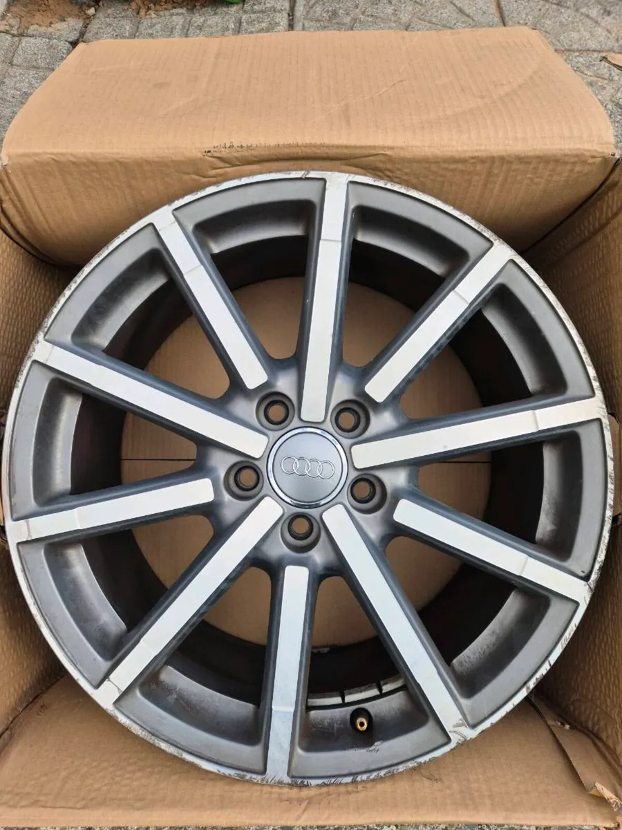 Genuine 18" Audi A3 / S3 OEM Alloy Wheels - Image 2