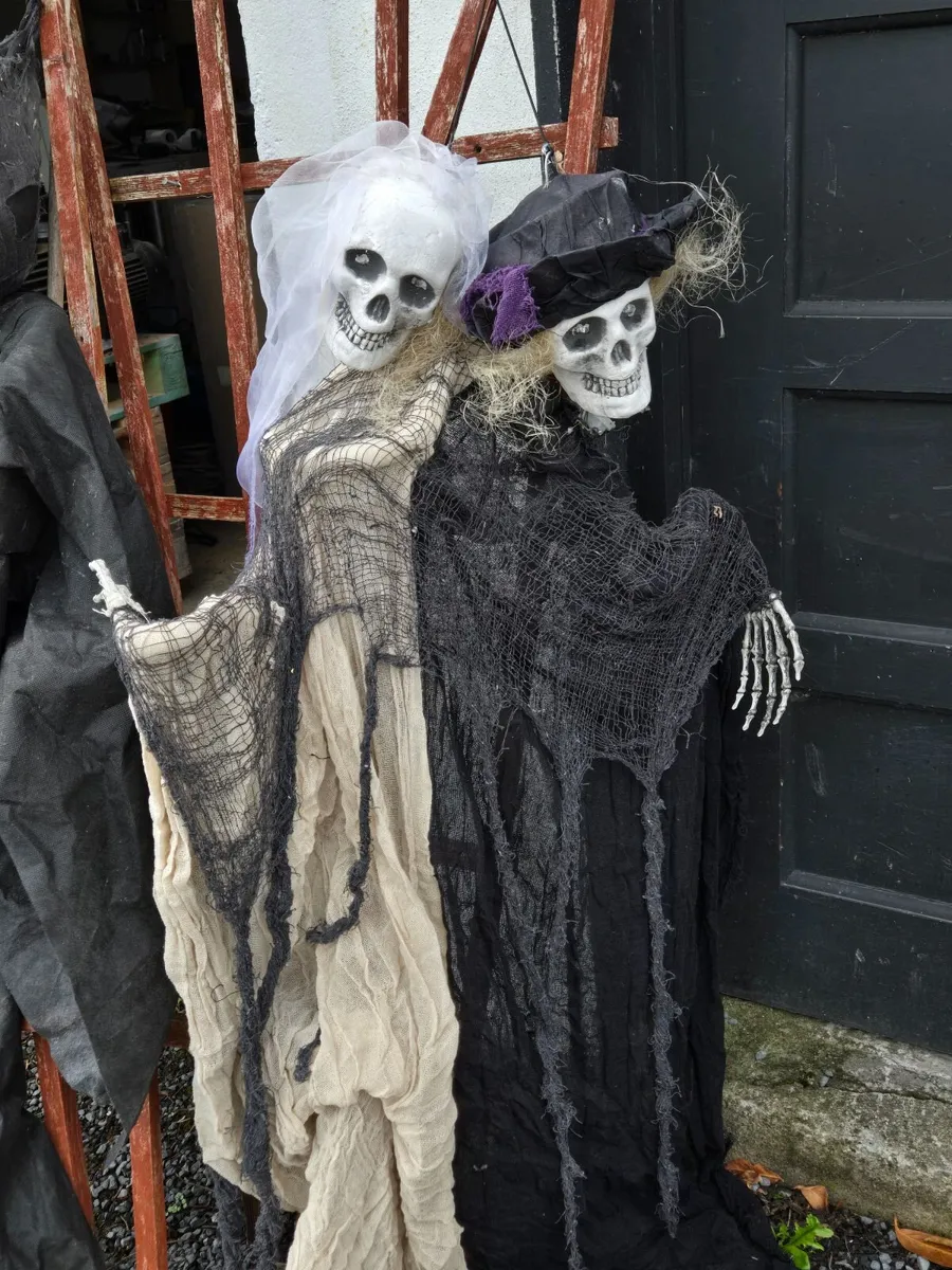 Halloween decorations - Image 3