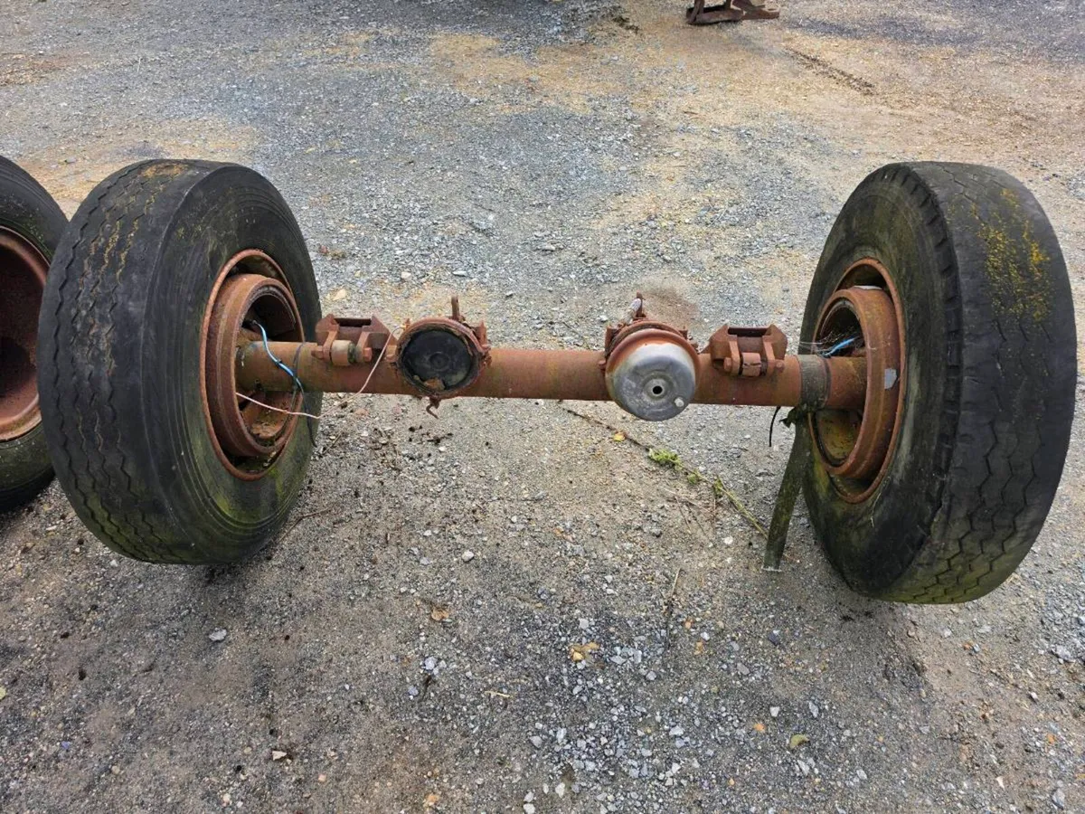 Trailer axles x2 - Image 2