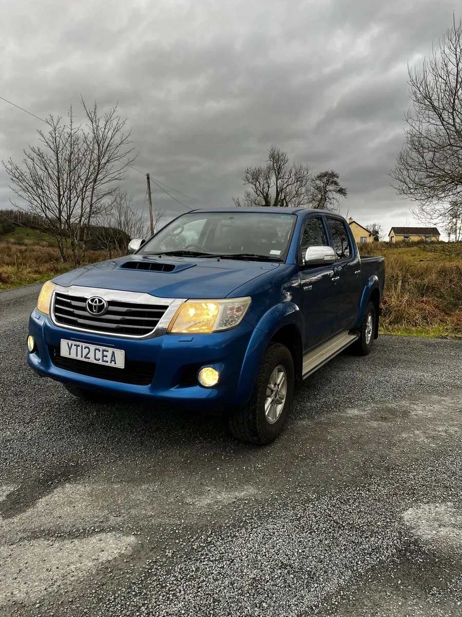 2012 Toyota Hilux - Image 3