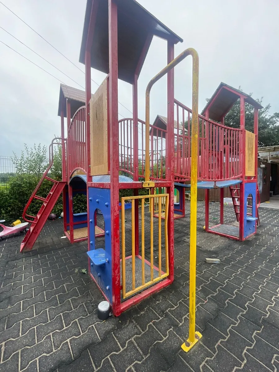 Commercial children’s climbing frame - Image 1