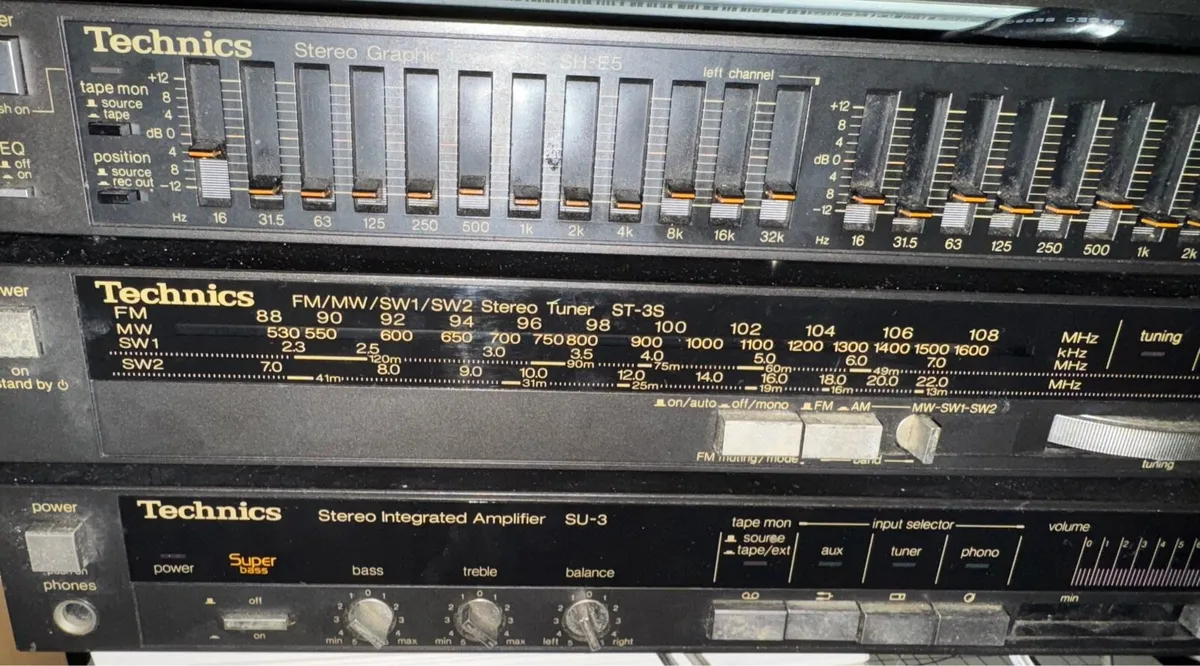 Technics Amp Tuner Graphic Equaliser - Image 4