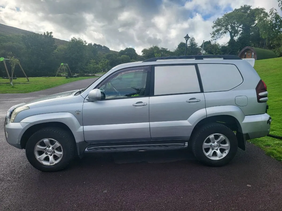Toyota land cruiser - Image 2
