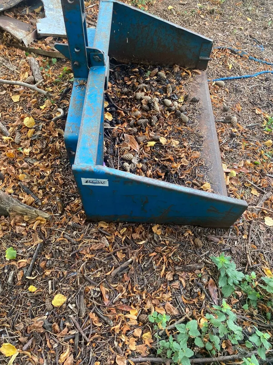 Major Mower & tractor transport box - Image 4
