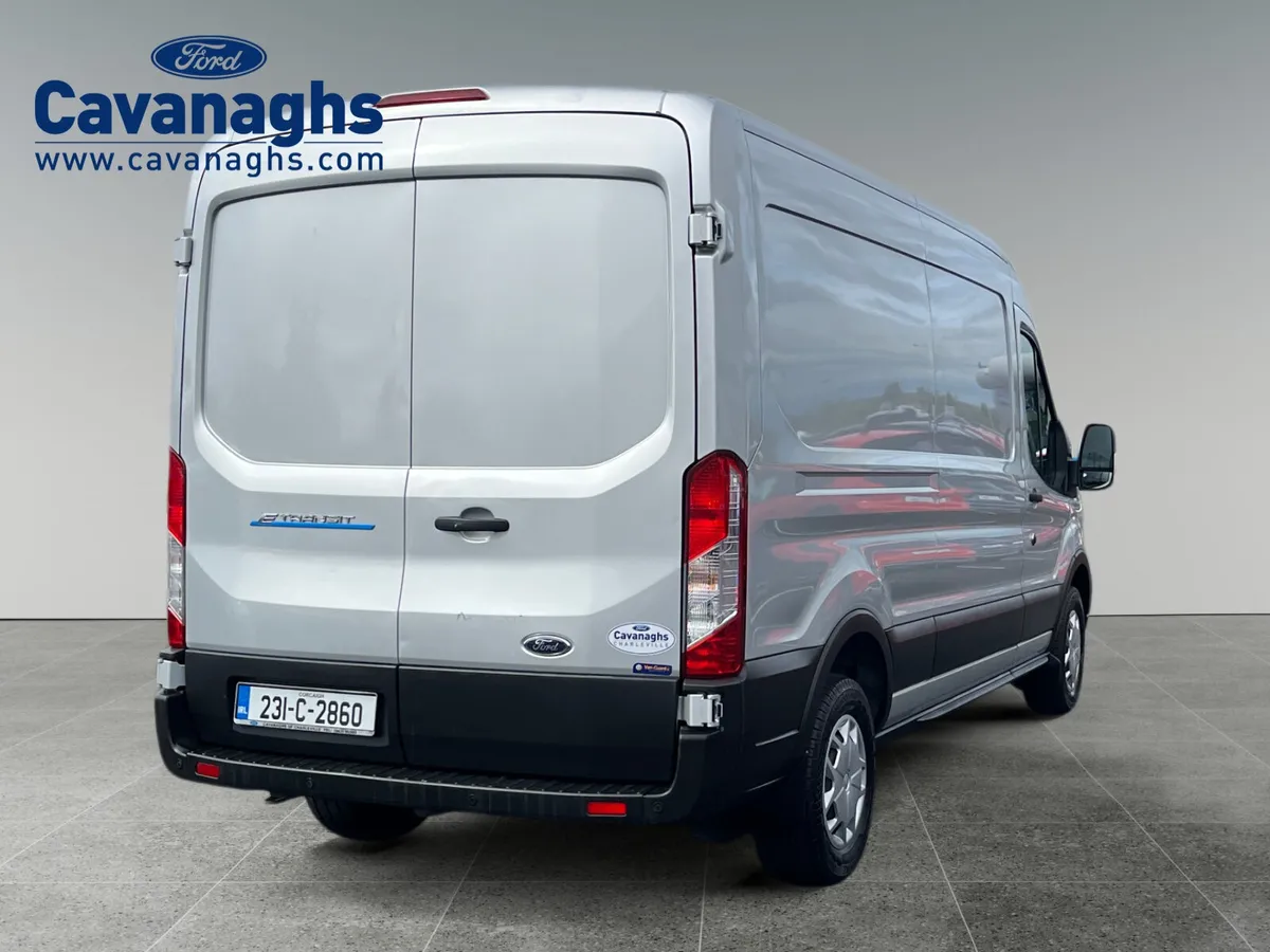 Ford eTransit 350L Trend 67KWH 135ZE CT RWD - Image 4