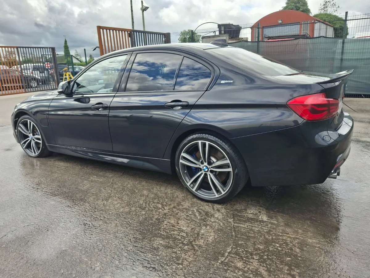 2017 BMW 330E  Hybrid  Automatic - Image 4