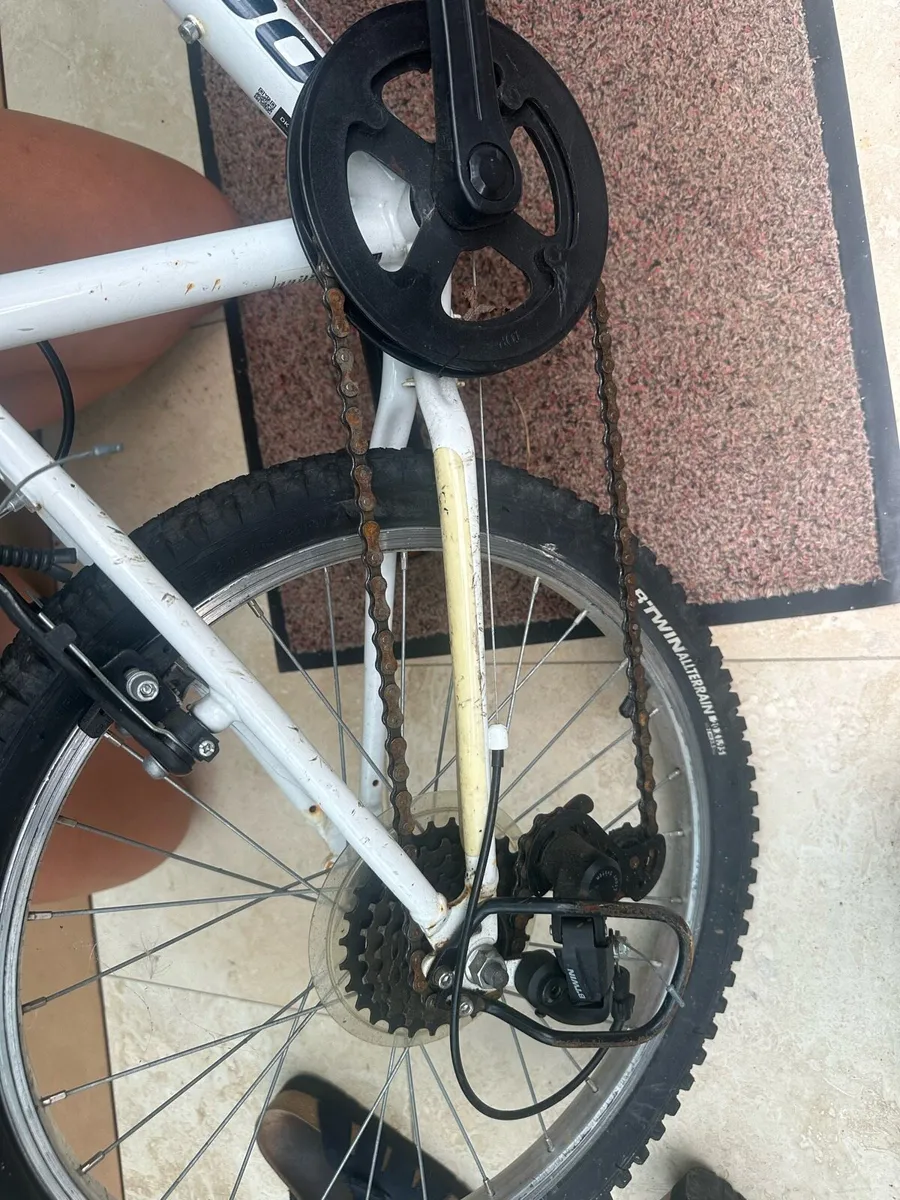 Kids bike - Image 3