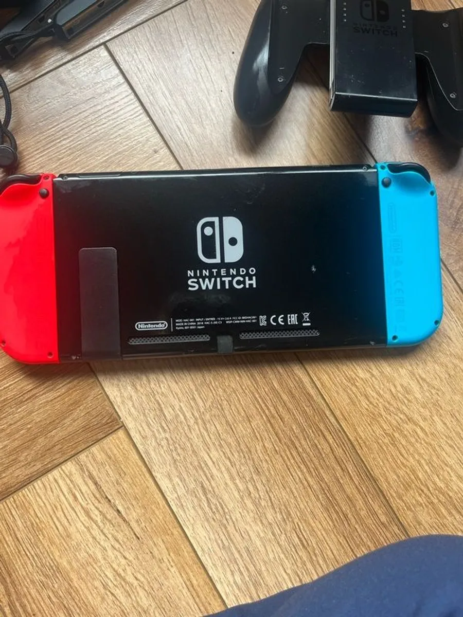 Nintendo Switch - Image 3