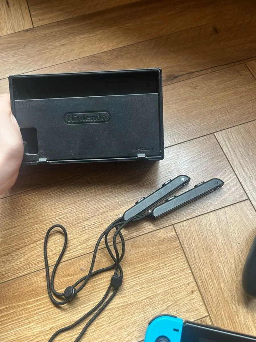 Nintendo Switch - Image 4