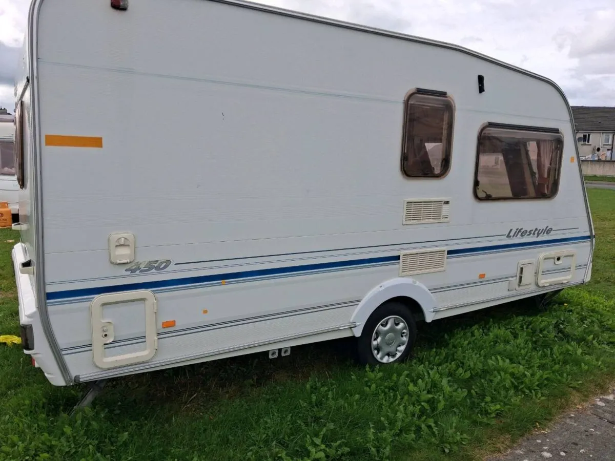 Swift 2 berth - Image 3