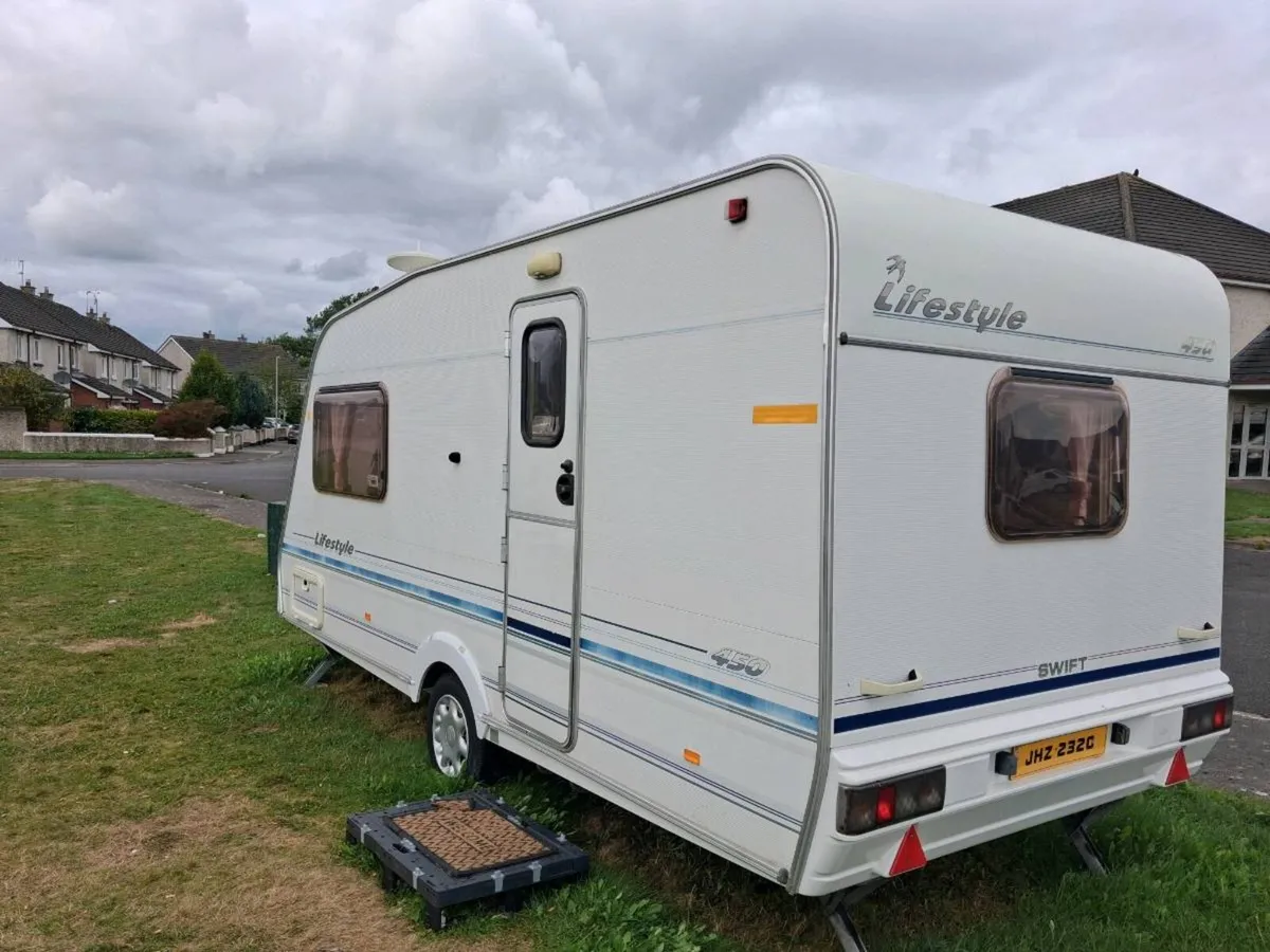 Swift 2 berth - Image 4
