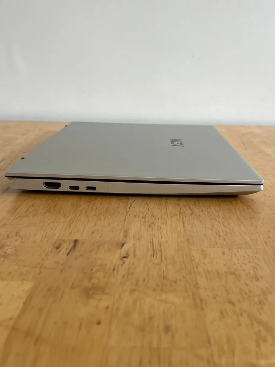 Laptop MSI Prestige 14H - Image 1