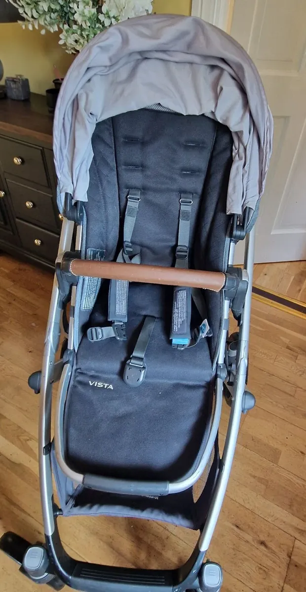 UPPAbaby Vista Bundle and buggy board - Image 2