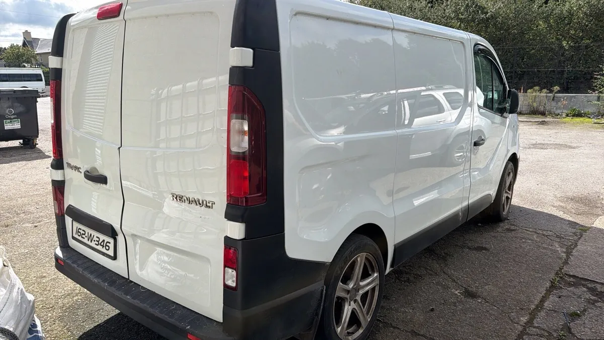 Renault Traffic 2016 1.6 d for parts - Image 2