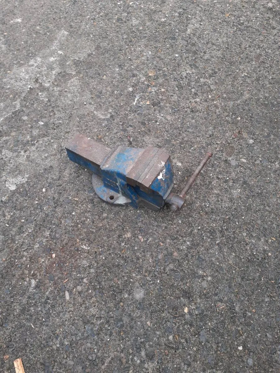 vise in very good condition no. 2 - Image 2