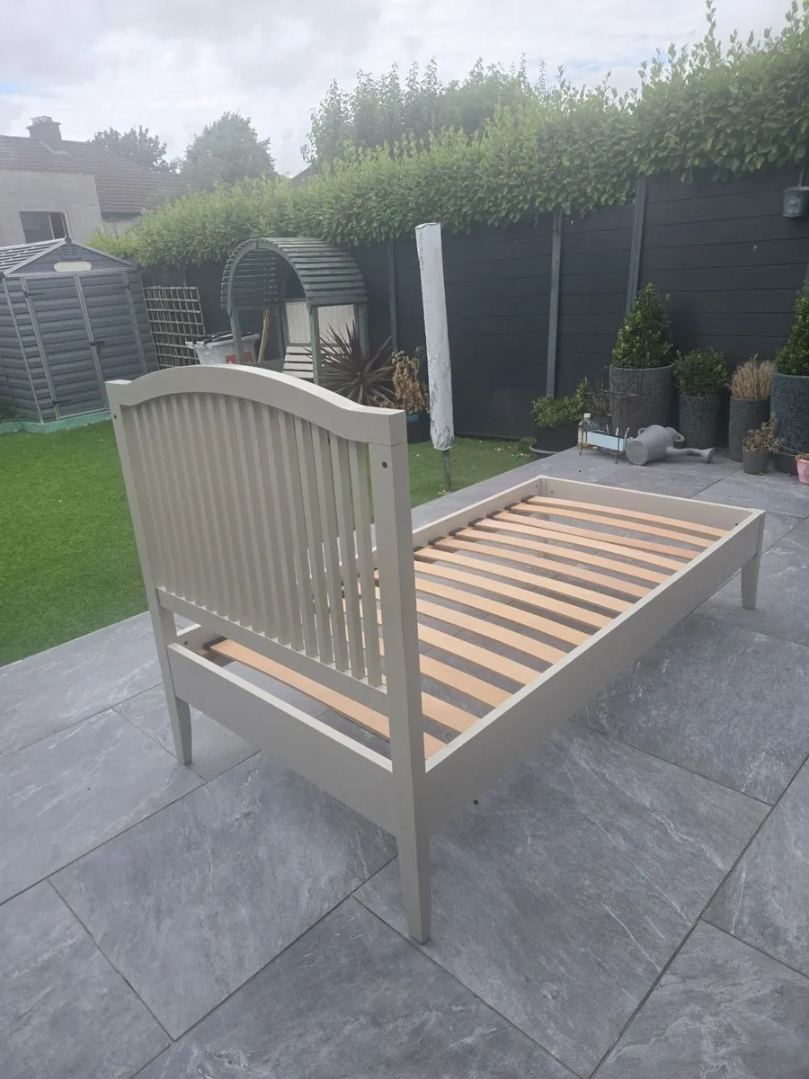 Singel bed frame - Image 3