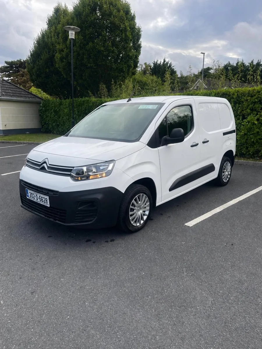 2020 Citroen Berlingo NEW DOE 06/2027 Immaculate - Image 1