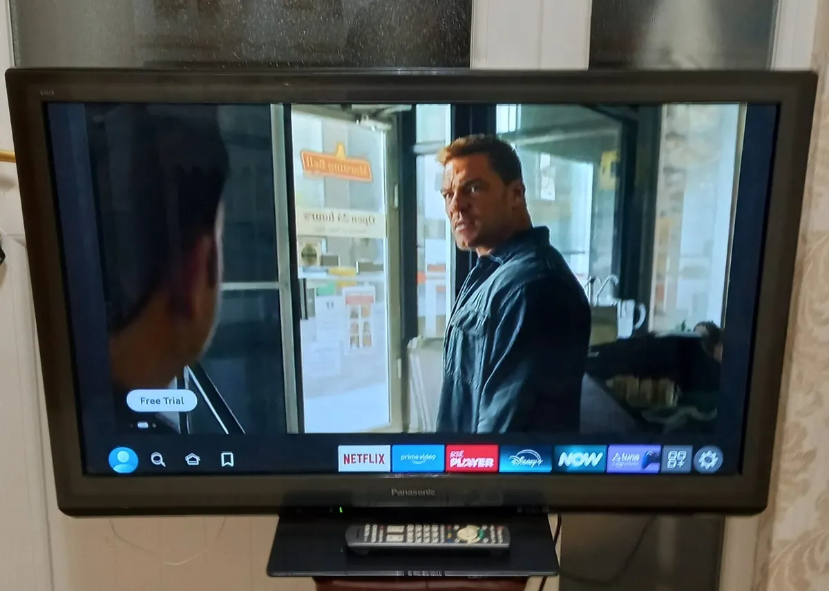 42 " Panasonic plasma TV for sale - Image 2