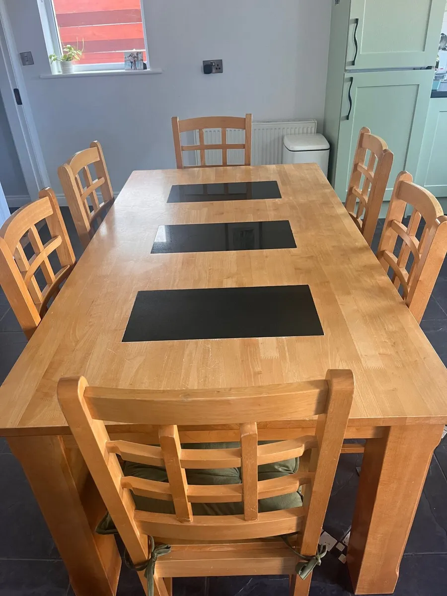 Oak Table with 6 chairs - Image 4