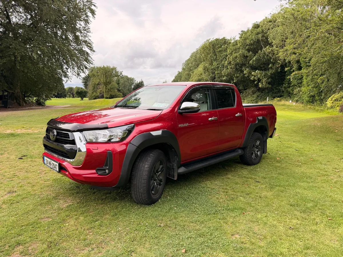 Toyota Hilux 2.8 Automatic Like New 2024 - Image 1