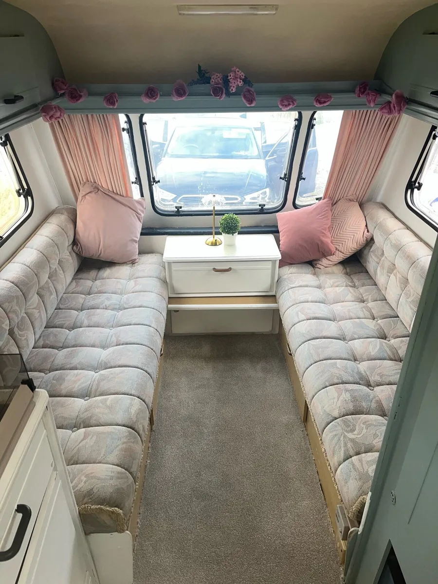 Compass Reflection 4/5 berth caravan - Image 1