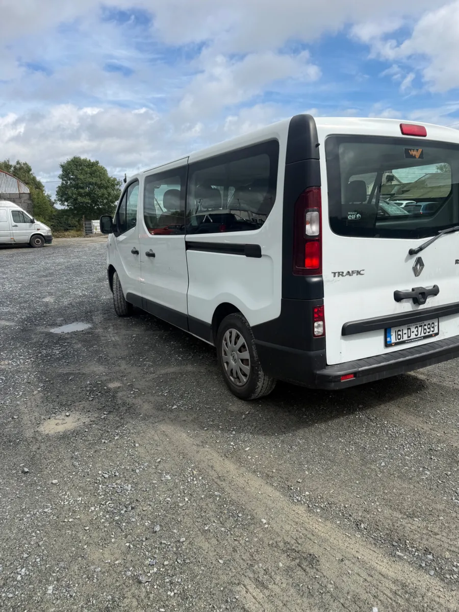 2016 Renault Traffic 9 seater - Image 3