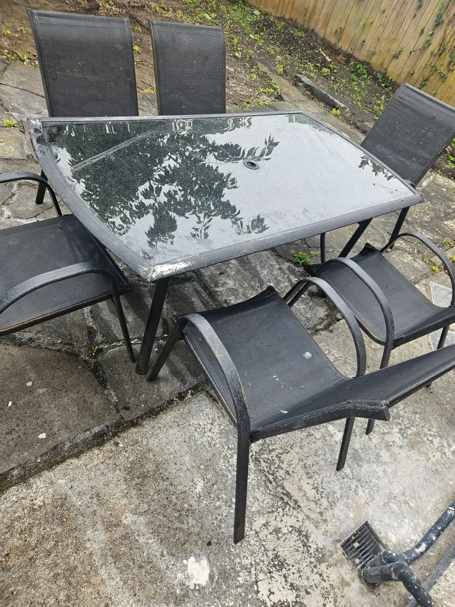 Outdoor furniture - Image 4