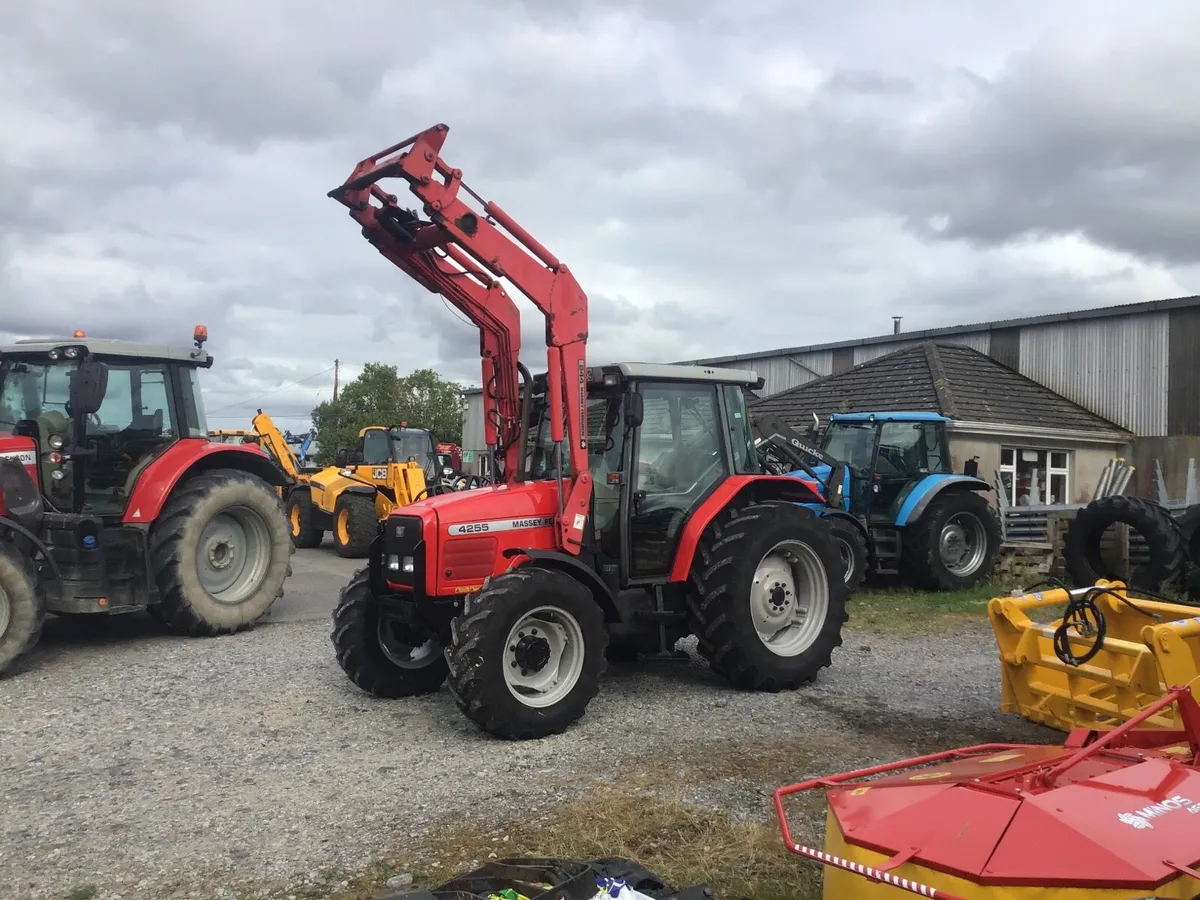 Massey Ferguson 4255 and MF 844 Loader - Image 1