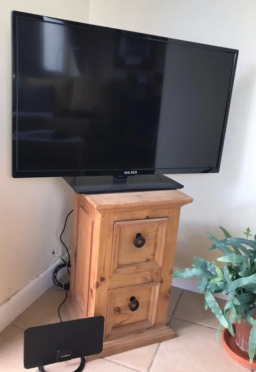 Composter/TV/lamp/shelf unit and more - Image 3
