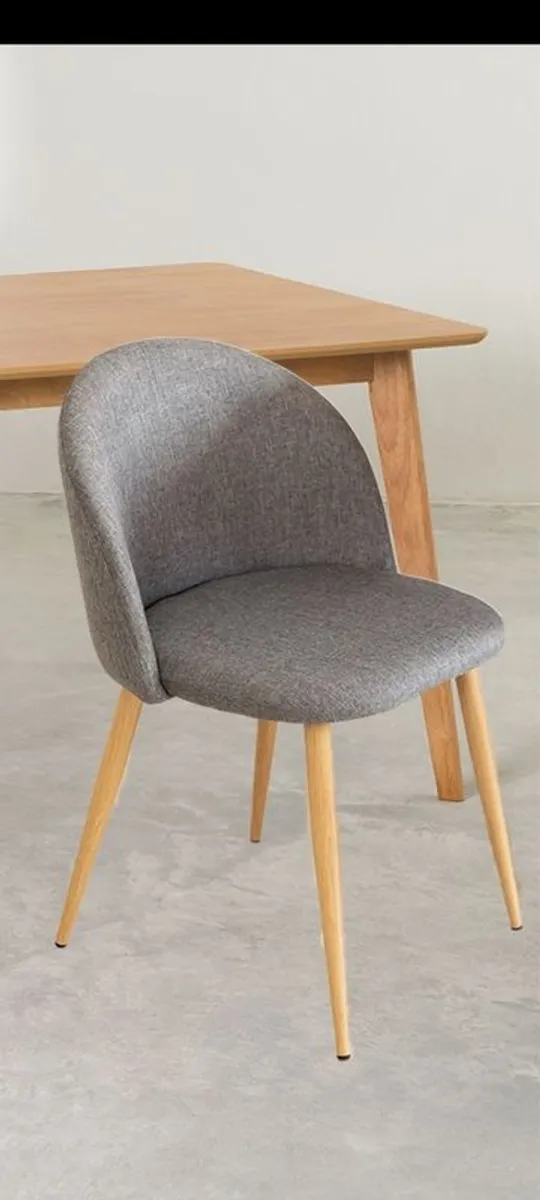 6 Dining Chairs - Image 1