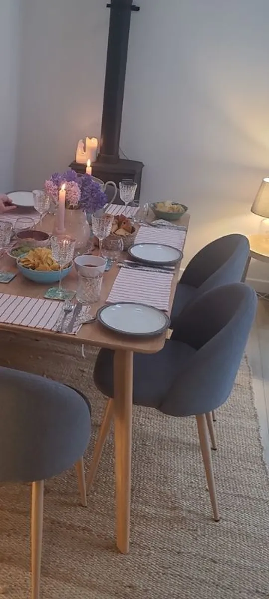 6 Dining Chairs - Image 2