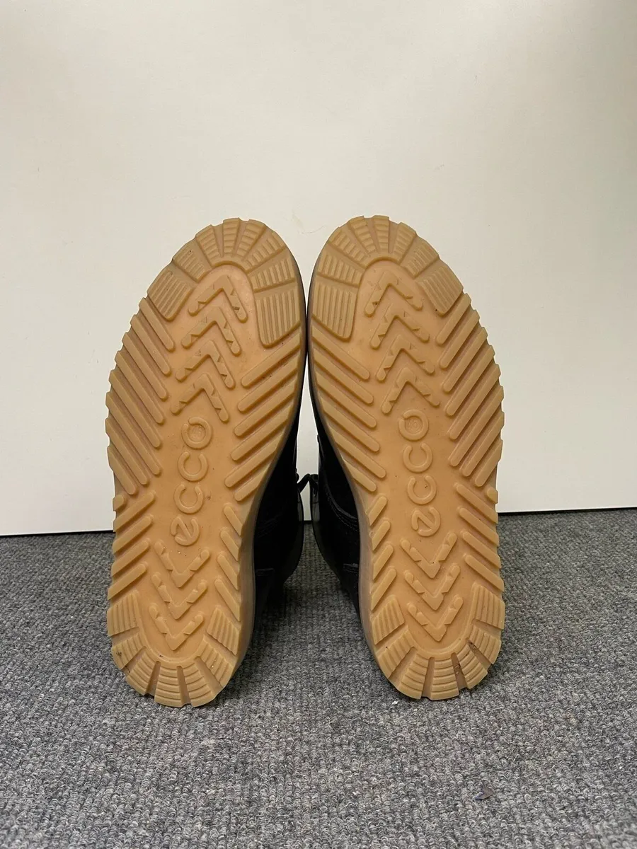 Ecco mens boots size 11.5 - Image 4