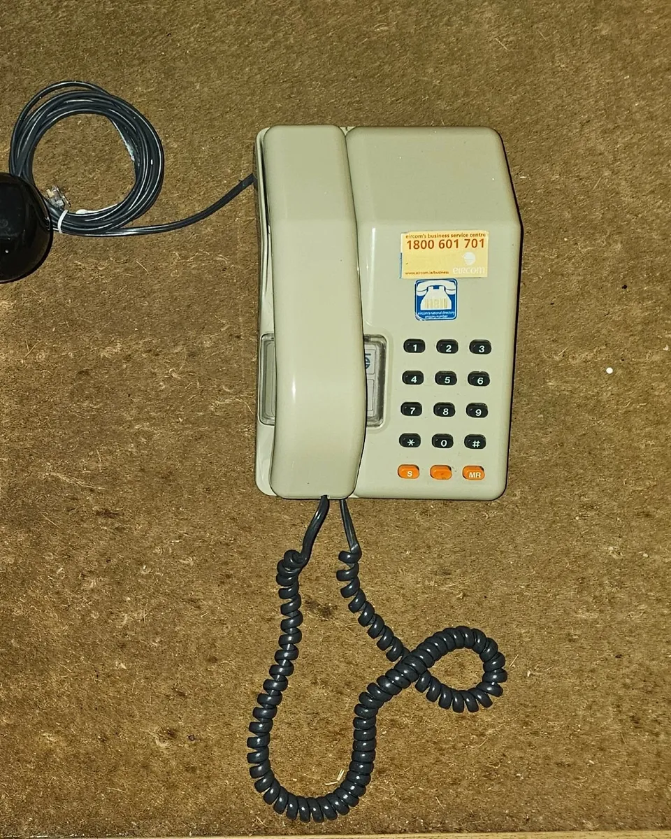 telephones - Image 3