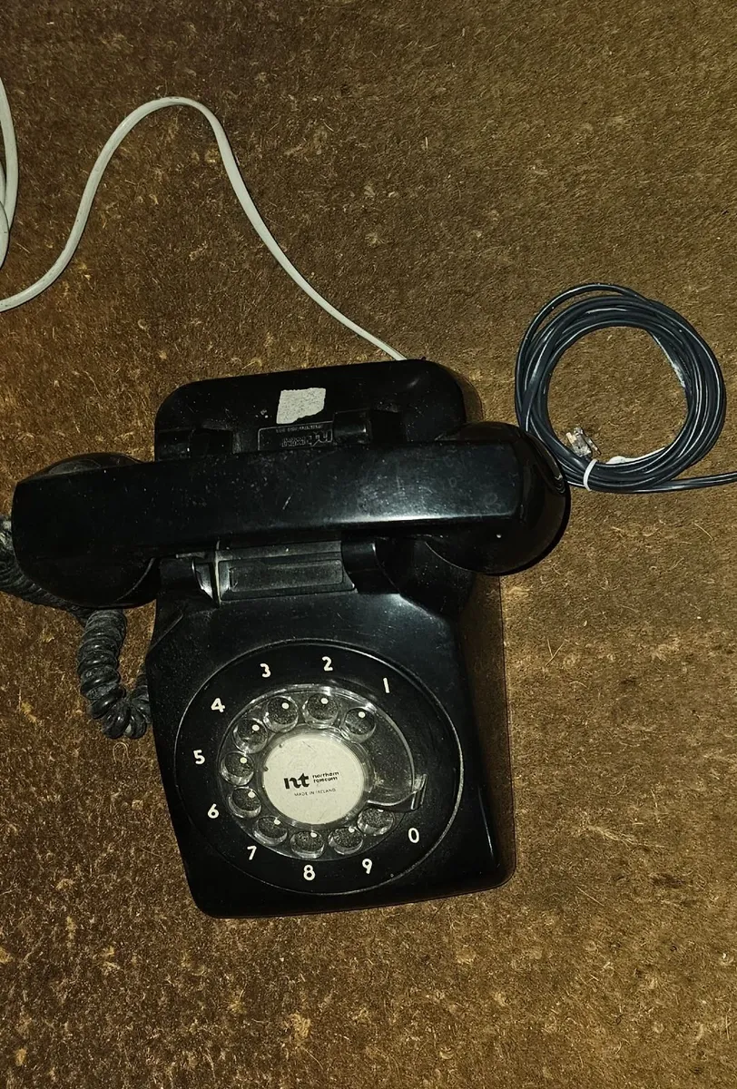 telephones - Image 2