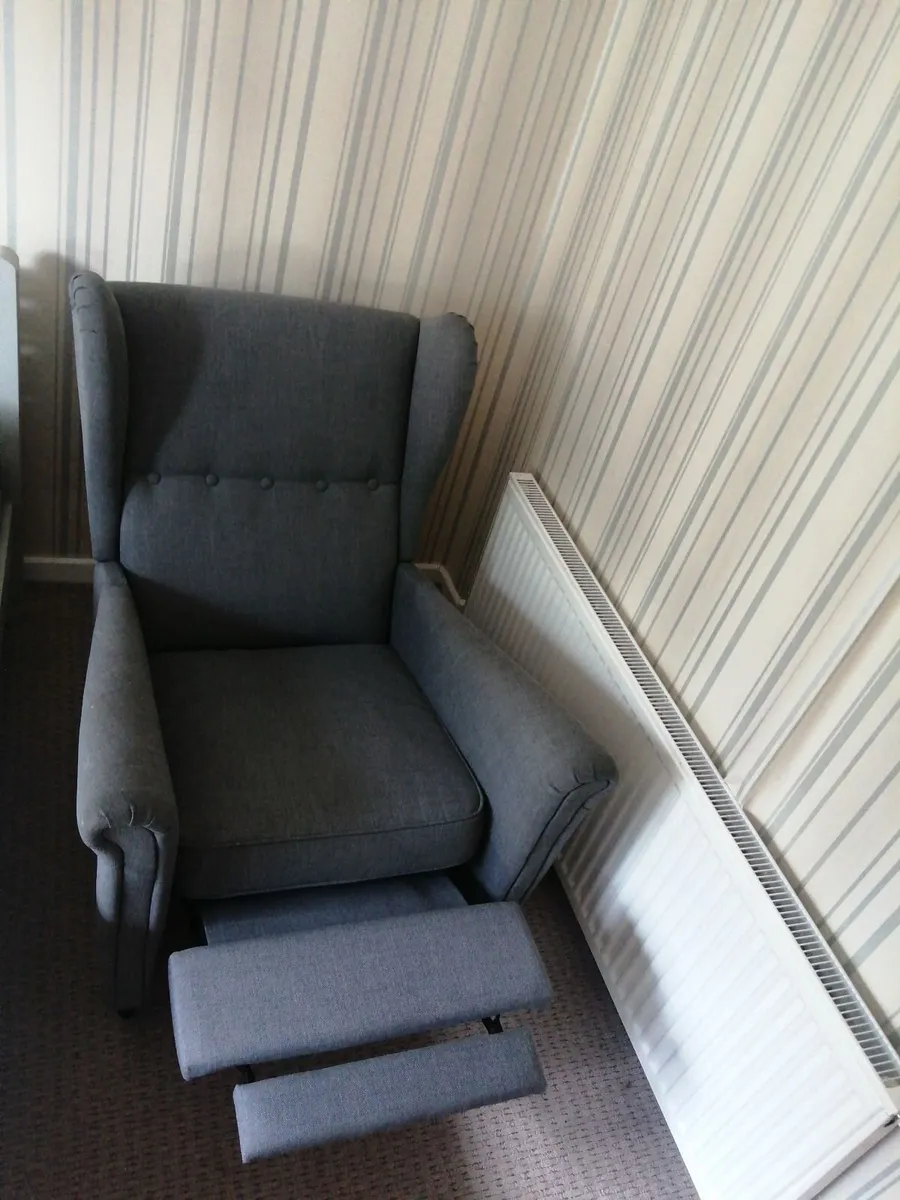 Recliner chair - Image 2