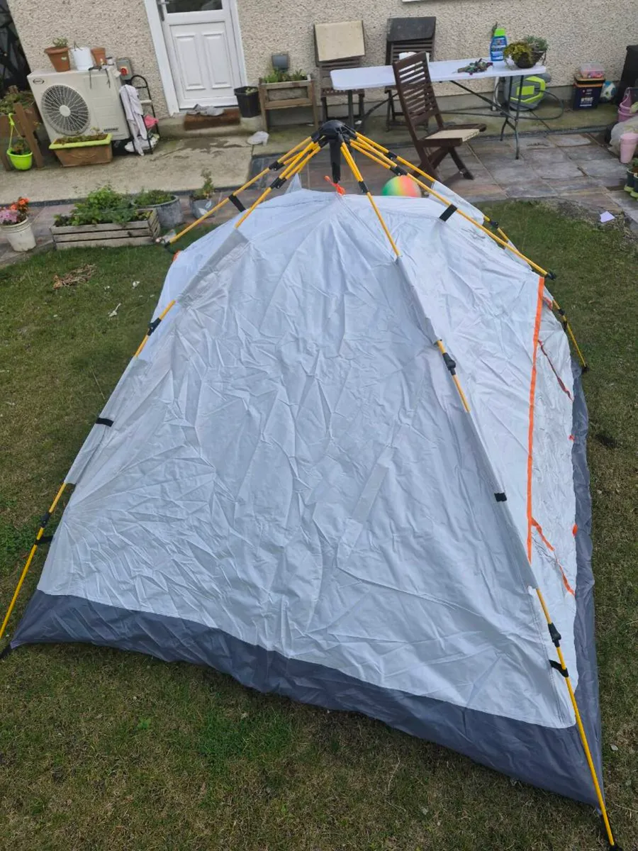 3-Second Quick-Open/Close Tent - Image 3