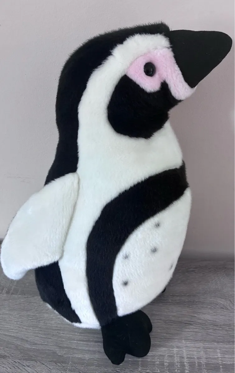 Free to take away Penguin soft toy - Image 2