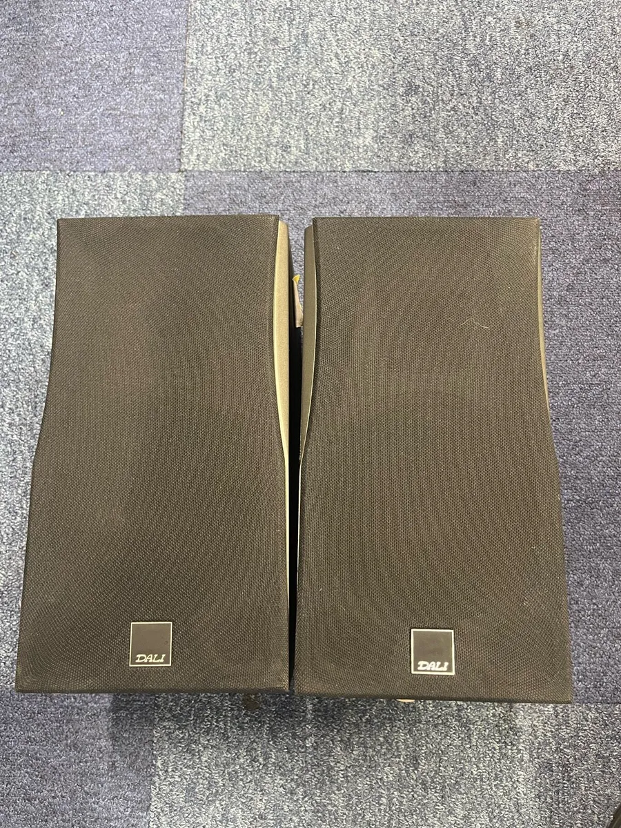 Dali Concept 1 Bookshelf Speaker Set - Image 3