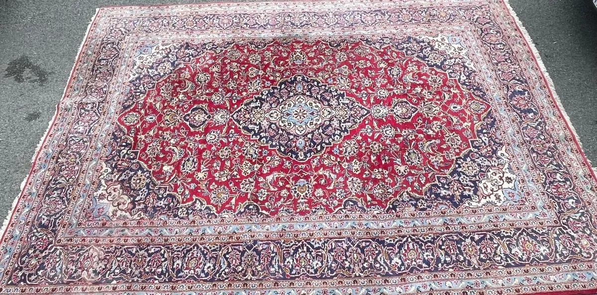 This is a large kashan carpet - Image 2