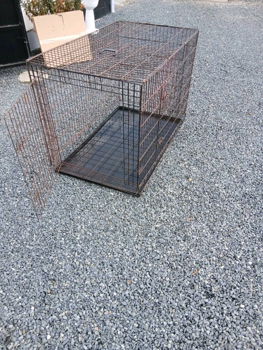 Dog cage - Image 1