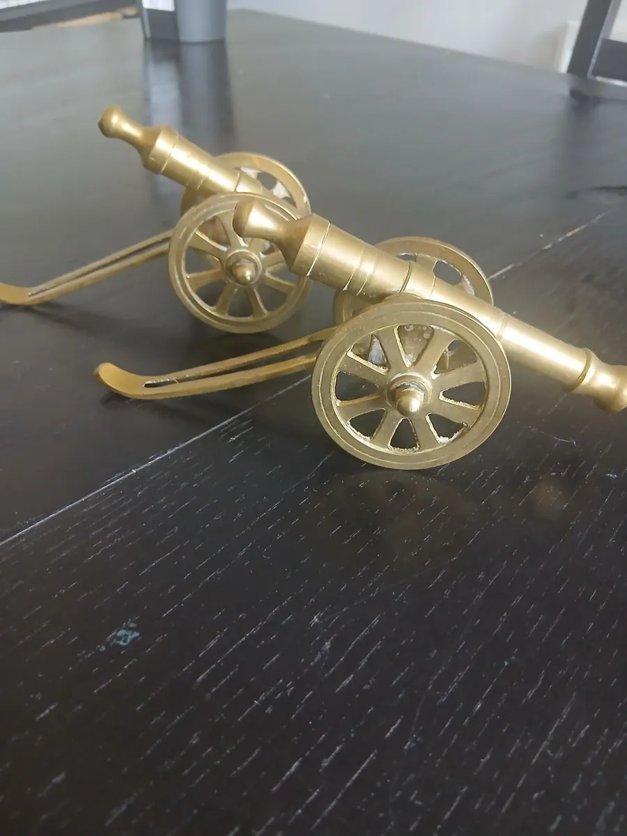 Pair of Vintage brass cannons - Image 1