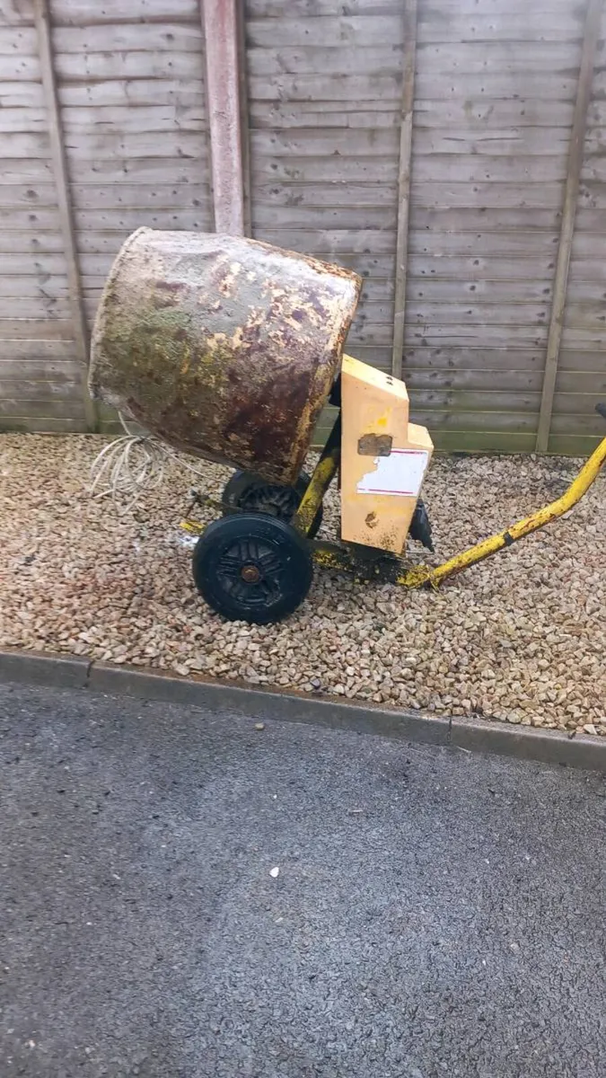 Cement mixer electric - Image 1