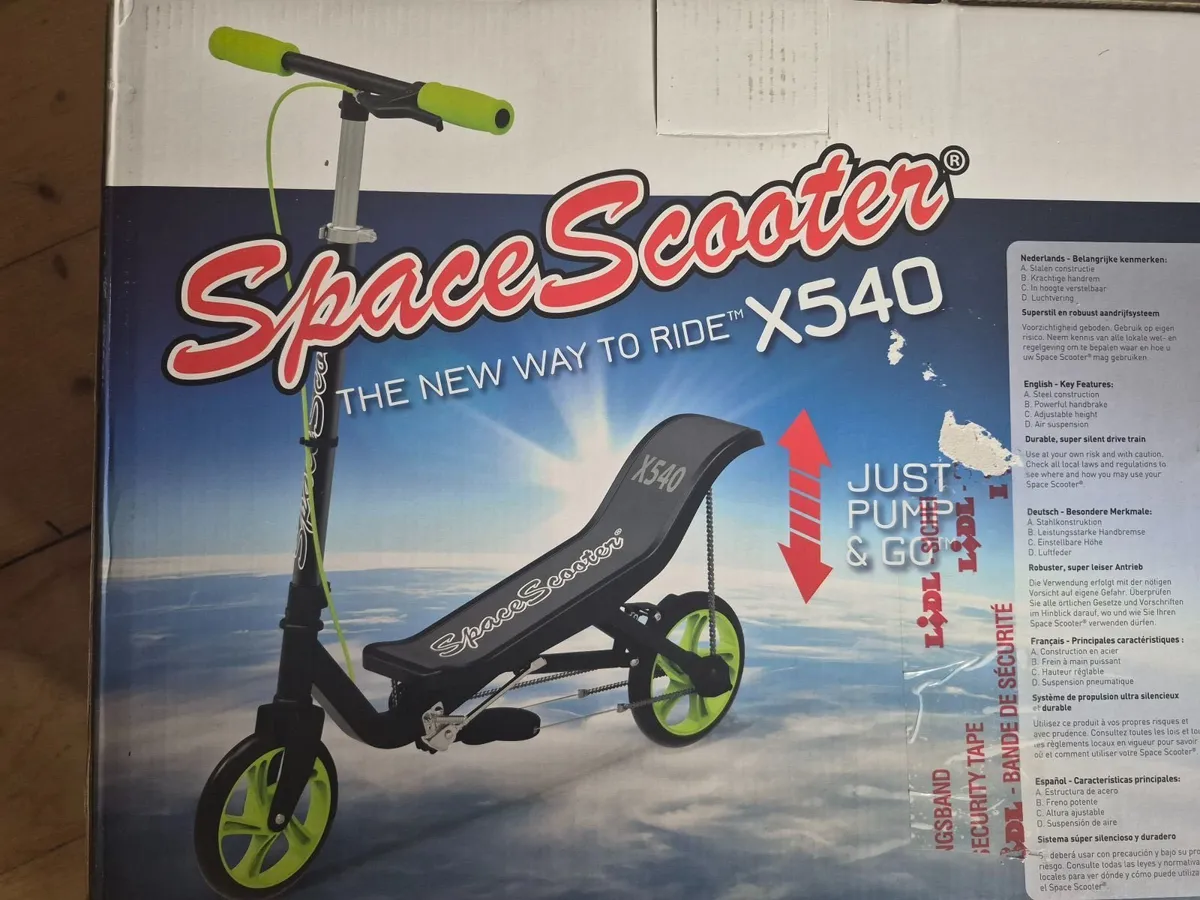 Kids scooter  8 years+ - Image 2