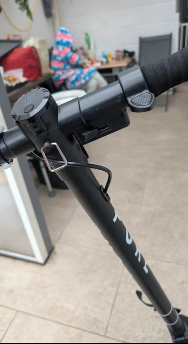 Pure Air 2nd Gen Scooter - Image 2