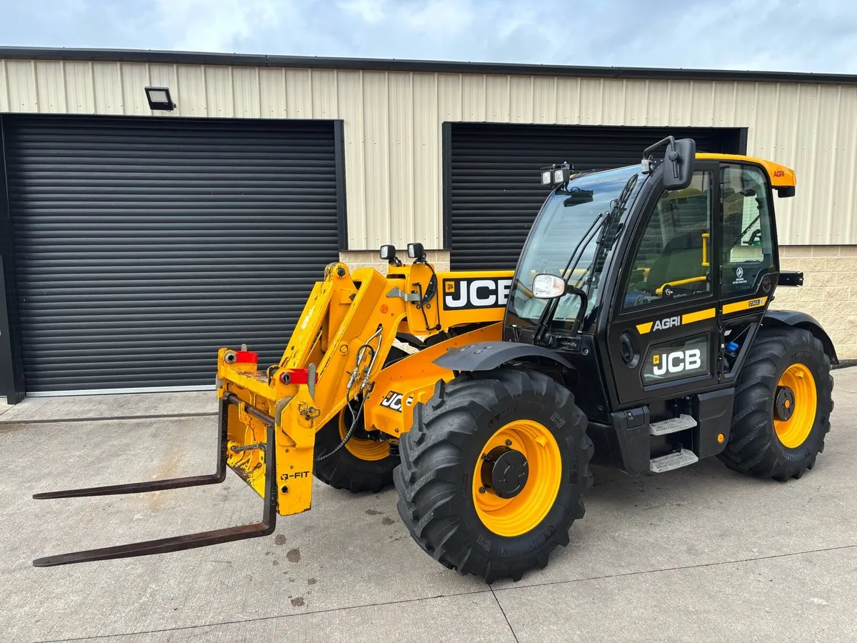 LATE 2021 JCB 532-60 AGRI - Image 3