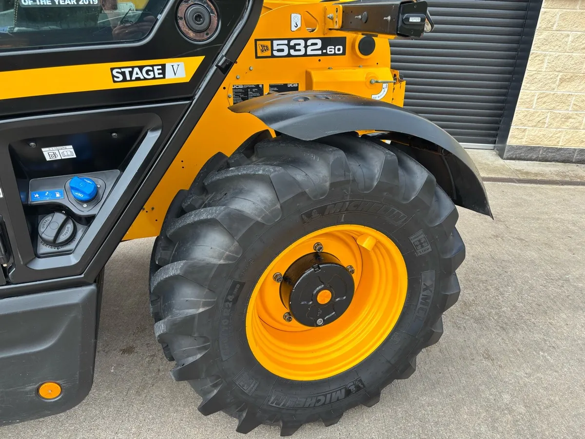 LATE 2021 JCB 532-60 AGRI - Image 4