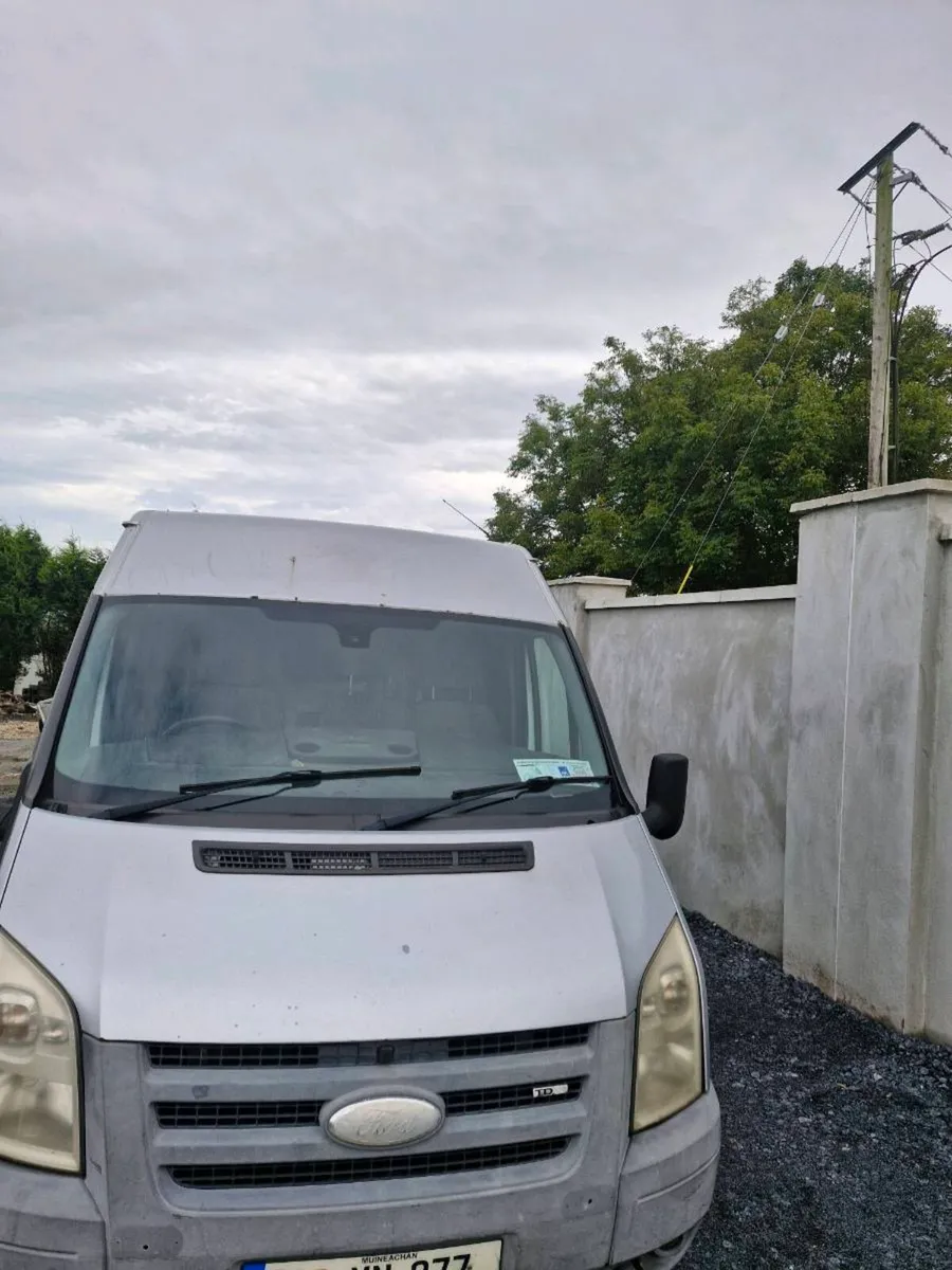 Transit van - Image 2