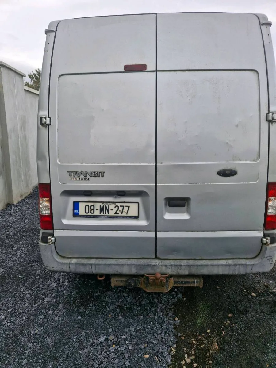 Transit van - Image 4